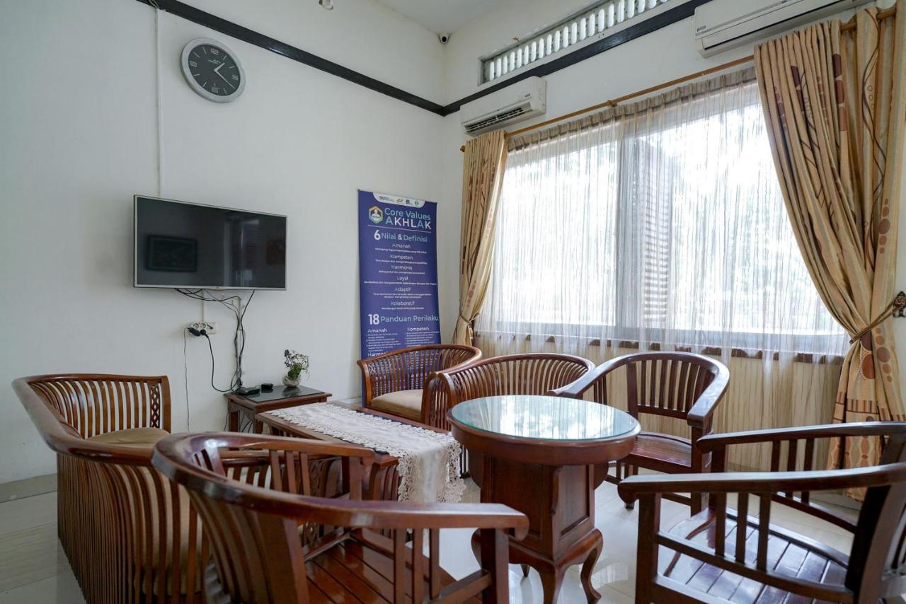 Reddoorz @ Avros Guest House 메단 외부 사진