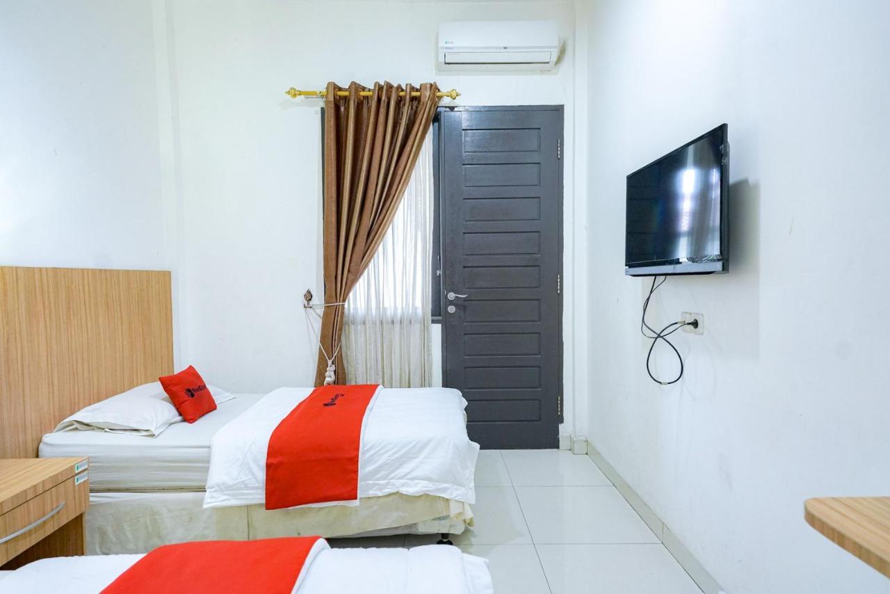 Reddoorz @ Avros Guest House 메단 외부 사진
